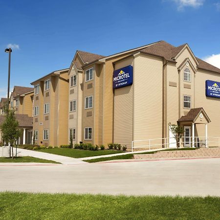 Microtel Inn & Suites Kenedy Exteriér fotografie